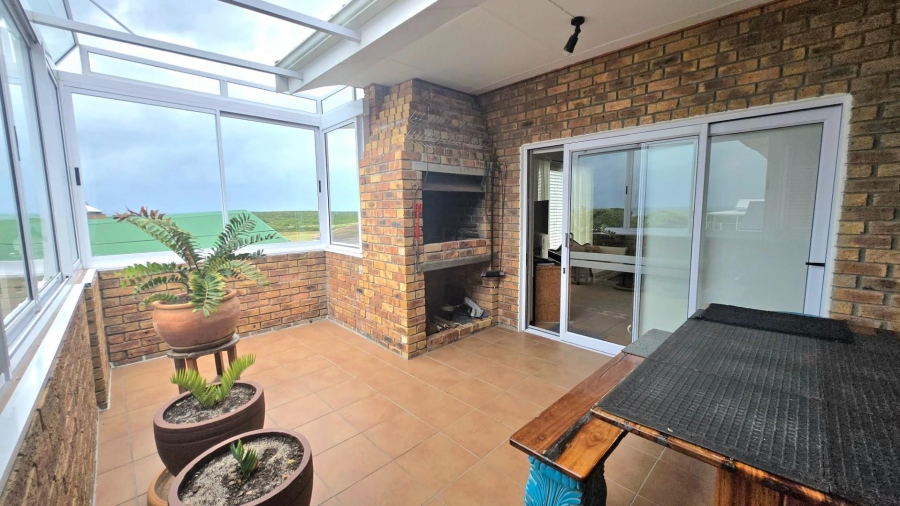 4 Bedroom Property for Sale in Kleinbaai Western Cape